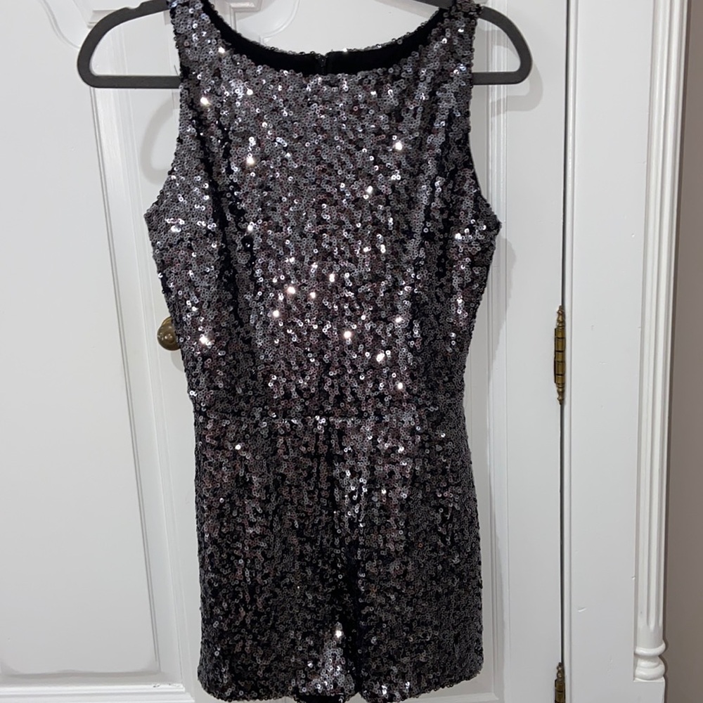 BB Dakota size 2 short jumpsuit. Short sleeve